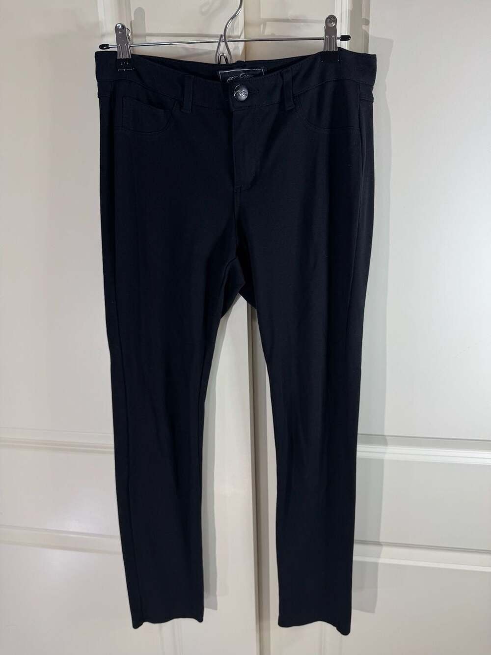 One 5 One Women's Black Embellished Back Pocket Pants Size 10